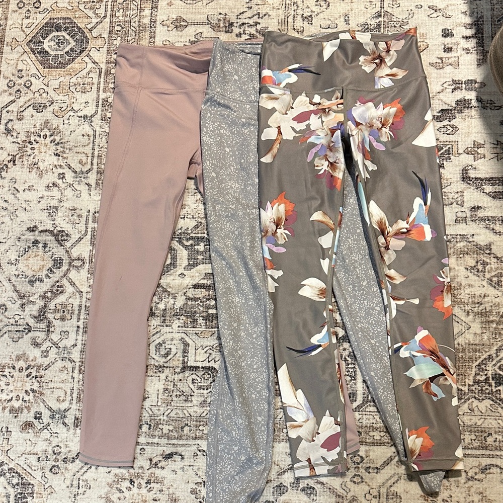Athleta Women's Leggings - Pink, Gray, Floral